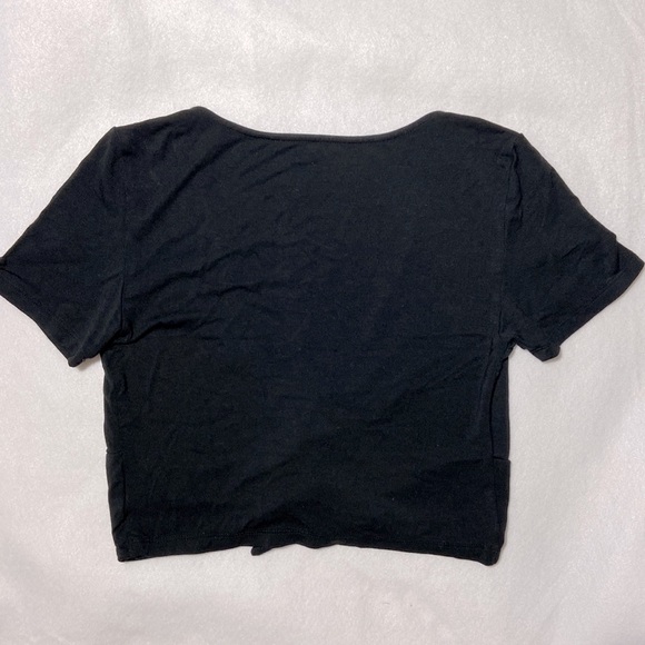 American Eagle Double Knot V Neck Crop Top. Extra Small. Black. - Picture 2 of 8